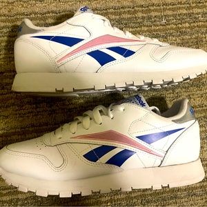 Reebok classic leather white blue and pink sneakers size 6.5